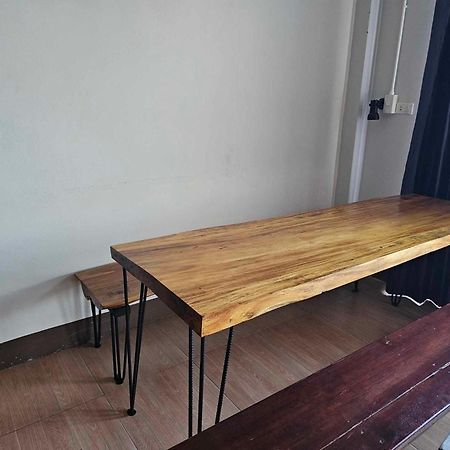 Eq Hostel Thong Sala Bagian luar foto