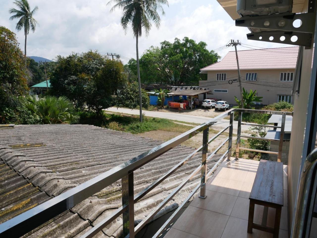 Eq Hostel Thong Sala Bagian luar foto