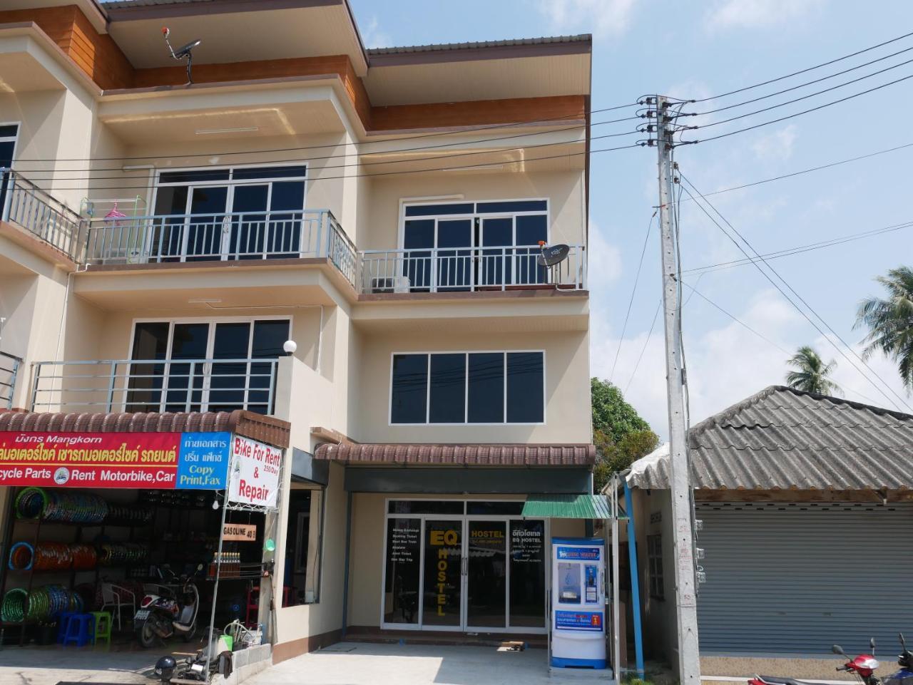 Eq Hostel Thong Sala Bagian luar foto